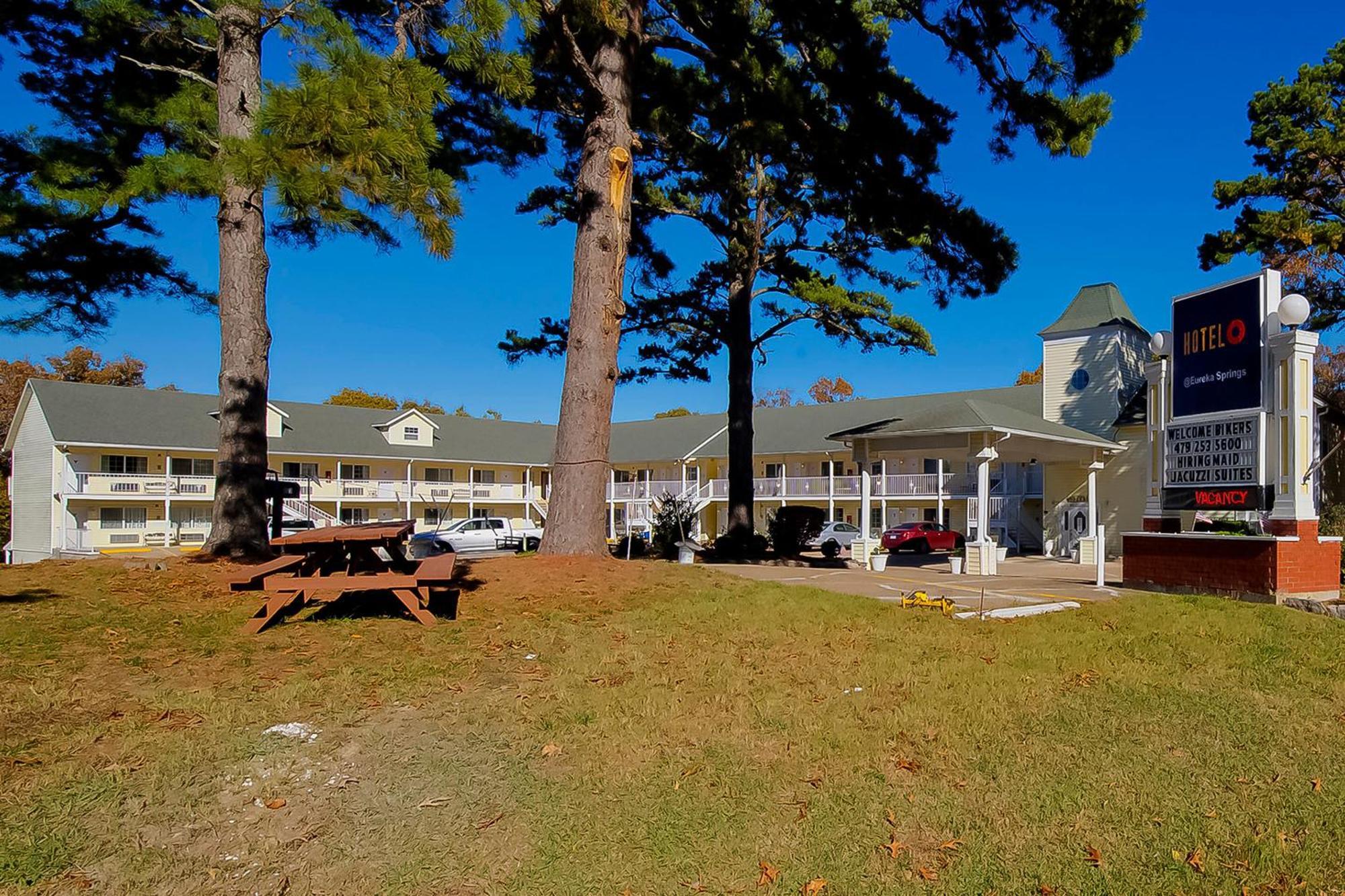 Hotel O Eureka Springs - Christ Of Ozark Area מראה חיצוני תמונה